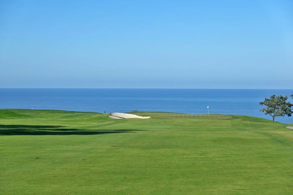 10th Hole at Torrey Pines Golf Course (North) (536 Yard Par 5)